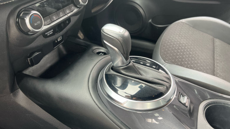 Nissan Juke 1.6 Hybrid N-Connecta 5dr Auto Hybrid Hatchback